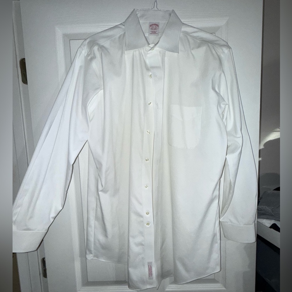Brooks Brothers White Dress Shirt 16.5 35 Traditional Fit Non Iron Cotton